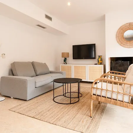 בית נופש Casa Andasol Costabella A1 *